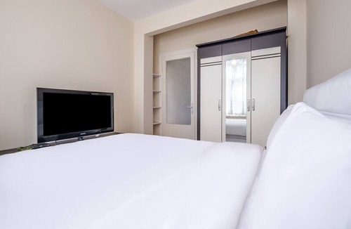 Caddebostan Mahallesi Apartment | Chic Flat with Balcony Close to Caddebostan Shore