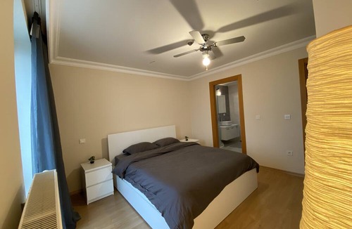 Bayrampasa Apartment | 70% off 3- months Large Lux Romatic 3B+2.5B Duplex Penthouse:5min Metro Bus Tram