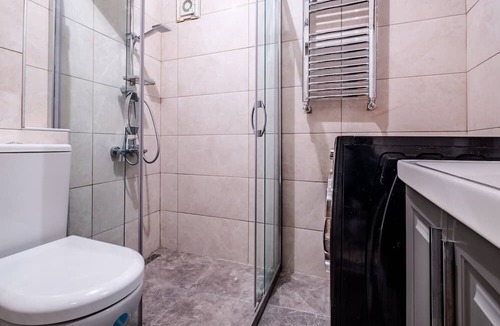 Ortakoy Apartment | Bosphorus Bliss, 2 Min to Ortakoy, Balcony View