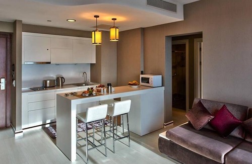 Kucukbakkalkoy Apartment | lux studios , walking distance metro station