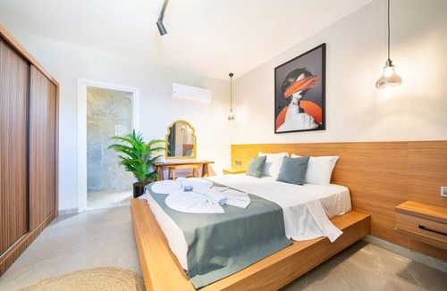 Uzunyurt Villa | Villa Bianca with Sea View
