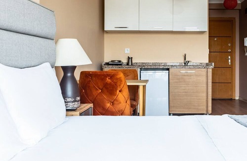 Atasehir Apartment | Studio Flat w City View 5 min to Emaar Square