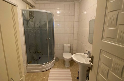 Uludag House | Cozy Apartment with Easy Transport in Istanbul
