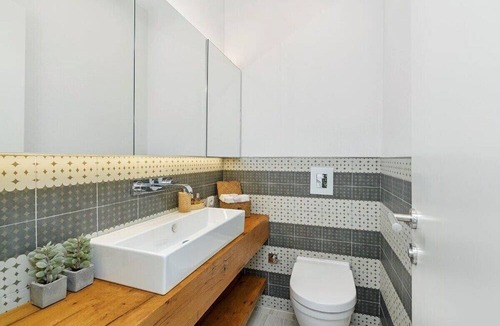 Bebek House | Newly renovated 4 bedroom modern super cozy house located in the heart of Bebek