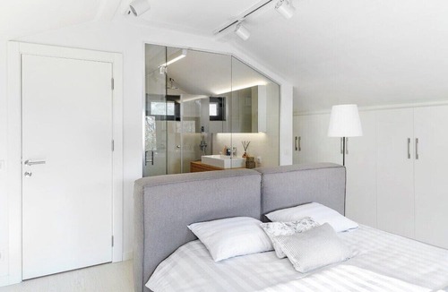 Bebek House | Newly renovated 4 bedroom modern super cozy house located in the heart of Bebek
