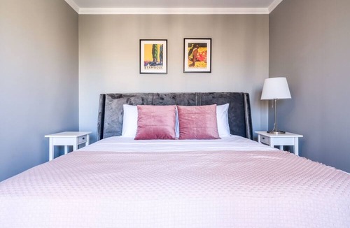Kucukcekmece Apartment | Chic Residence 10 min to Mall of Istanbul