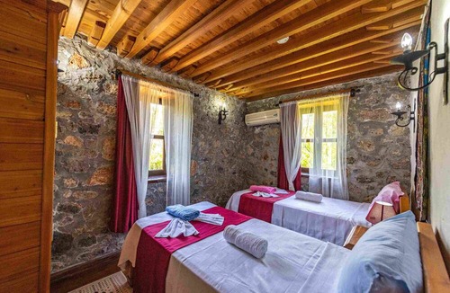 Fethiye Villa | Renovated 2BR Villa W/ Pool - Perfect for Couples Fethiye Villa 1027