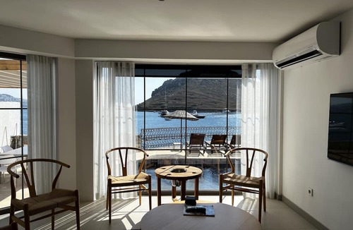 Dagbelen Villa | Sea Front Property with private pool and deck in Yalikavak