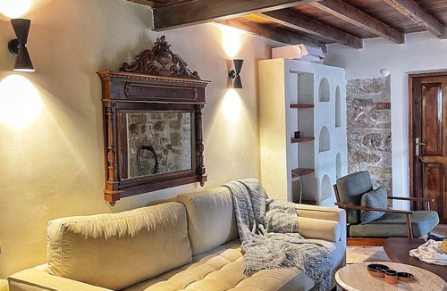 Ayvalik City Center House | Cheerful, Greek rooted Ayvalık townhouse