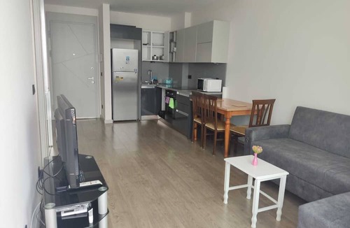 Avcilar Condo | Cozy one-bedroom APT 29th floor, 4 min walk to Metro bus, spectacular city view.