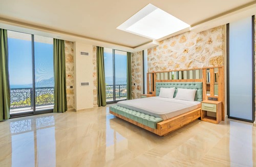 Kas Villa | Luxurious Infinity Pool, Indoor Pool, Sauna, Turkish Bath and Magnificent View