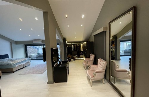 Zekeriyakoy Villa | 6BR ROYAL VİLLA MODERN PRİVATE POOL