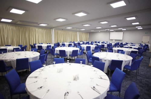 Yunusemre Hotel | Holiday Inn Express Manisa - West by IHG