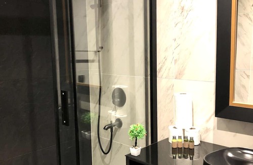 Beyoglu Apartment | Luxury apartment- Pool, Parking & Gym in Beyoglu