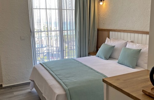 Cesme Hotel | Vahide Dalyan