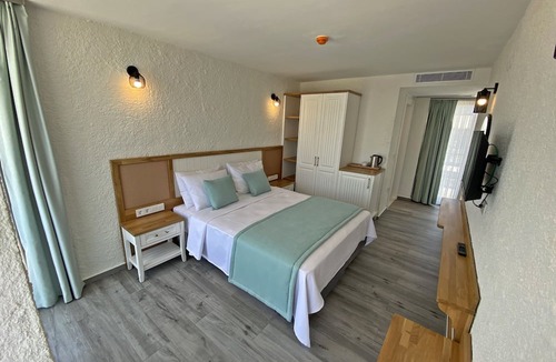 Cesme Hotel | Vahide Dalyan