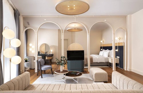 Galata Hotel | Ecole St Pierre Hotel