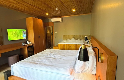 Arnavutkoy Bed & Breakfast | Navyinn Garden