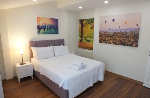 Bakırkoy House | Central cozy flat with terrace & sea view