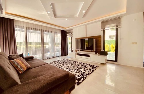 Kadnlar Denizi Mahallesi Villa | Luxury Villa Ada Marin