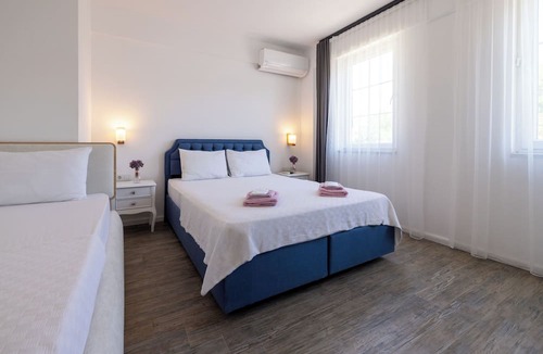 Bozcaada Hotel | Elvin Bozcaada