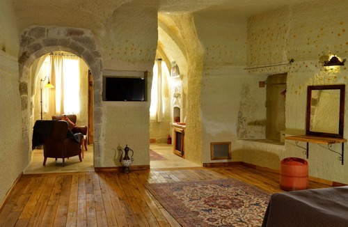 Cavusin Hotel | Seki Cave Hotel, Wake Up to Hot Air Balloons