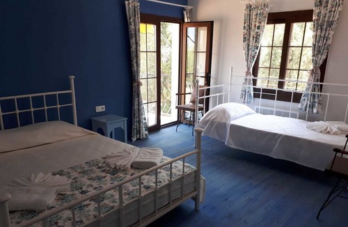 Selcuk Hotel | Baska Bir Yer
