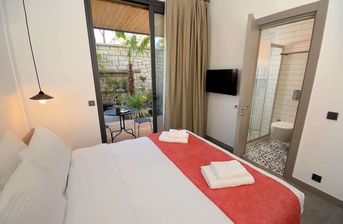 Tokoglu Hotel | Yerli Otel Alacati