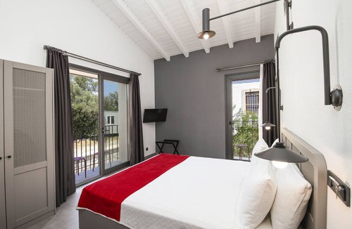 Tokoglu Hotel | Yerli Otel Alacati