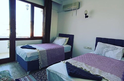Kusadasi House | Anzac Golden Bed