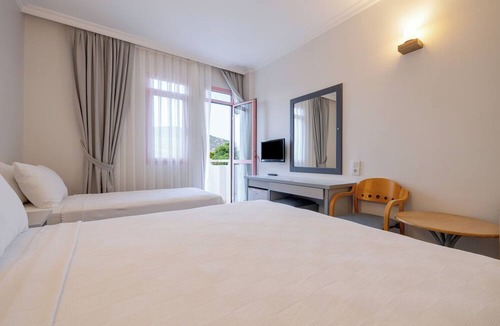 Foca Hotel | Hanedan Beach Hotel