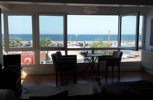 Guzelbahce Apartment | Beautiful 2 bedroom flat, with sea view.