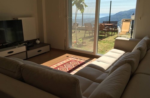 Sapanca Villa | Charming Lake View, Mountain Villa