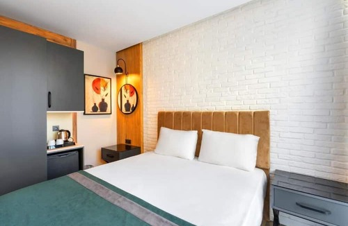Eski Lara Hotel | Nivasole Lara
