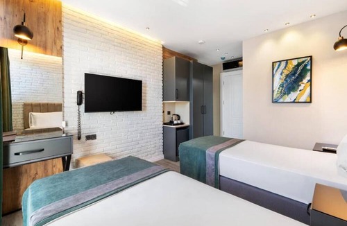 Eski Lara Hotel | Nivasole Lara