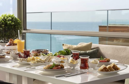 Bakırkoy Hotel | Crowne Plaza Istanbul Florya by IHG