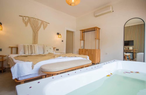 Kayakoy Hotel | Vodina Lounge Suites