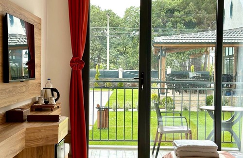 Ezine Hotel | GRAPE HOTEL
