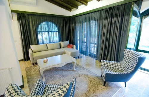 Yesilyurt Koyu House | Oya House