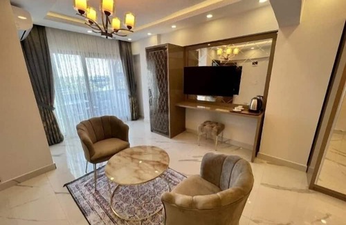 Kucukkuyu Hotel | Alp Ateş Suit