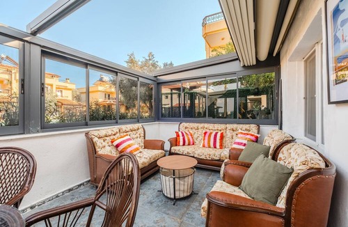 Urla Villa | Villa with Terrace Right by the Sea in Urla