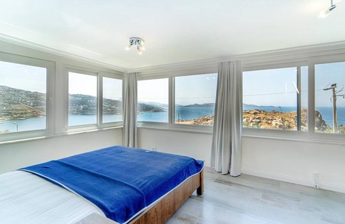 Yalikavak Villa | Villa w Pool Garden Patio 1 min to Beach in Bodrum