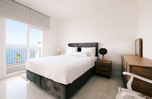 Bogazici Villa | Sea View Villa w Garden, Balcony By Beach in Milas