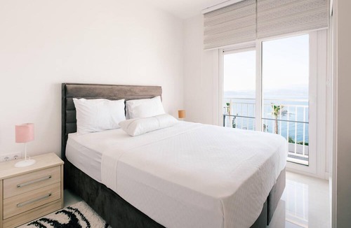 Bogazici Villa | Sea View Villa w Garden, Balcony By Beach in Milas