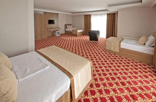 Buyukcekmece Hotel | Lion City Otel