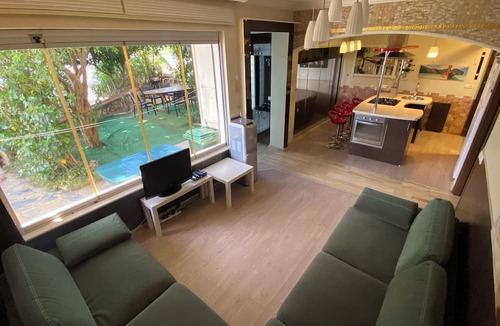 Ozdere House | Cukuralti Plajina 50m, Mustakil Girişli ve Bahçeli, 3+1 Full Eşyalı Daire