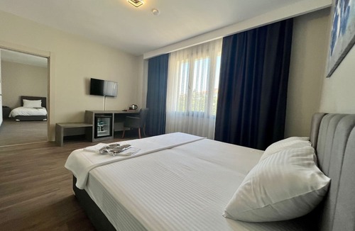 Gumusyaka Hotel | Grand Royal Hotel