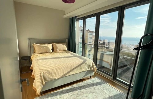 Pendik Apartment | Ultra Luxe 2+1 Flat in a Site with Sea View