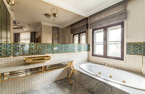 Beylerbeyi Apartment | Stylish Studio in Historic Mansion in Beylerbeyi