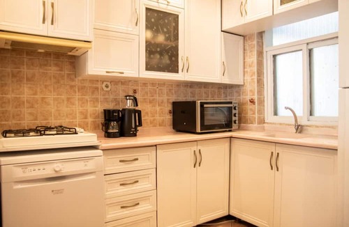 Karsiyaka Apartment | Missafir Flat with Sea View near Karsiyaka Coast